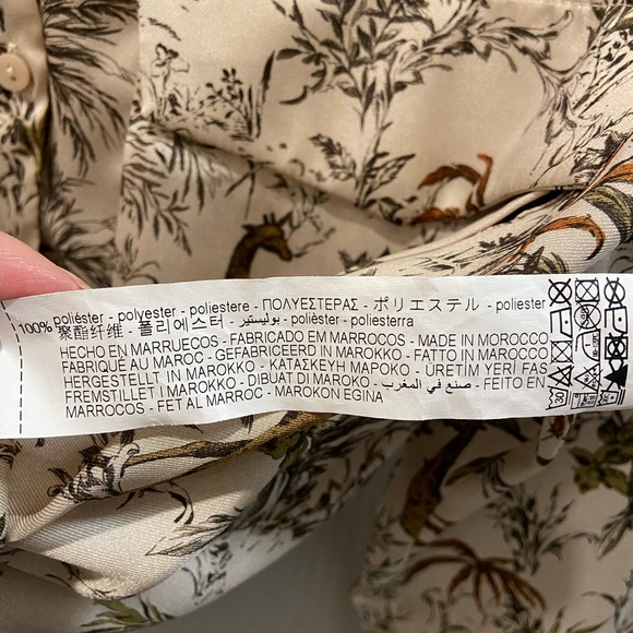 Zara TRF Collection - Giraffes Print Button down Blouse Size L - Picture 8 of 14